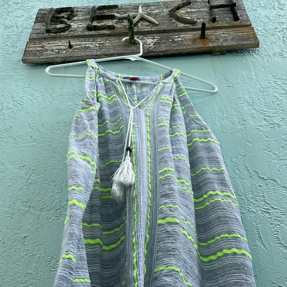 Vince Camuto striped sleeveless top - Picture 5 of 14